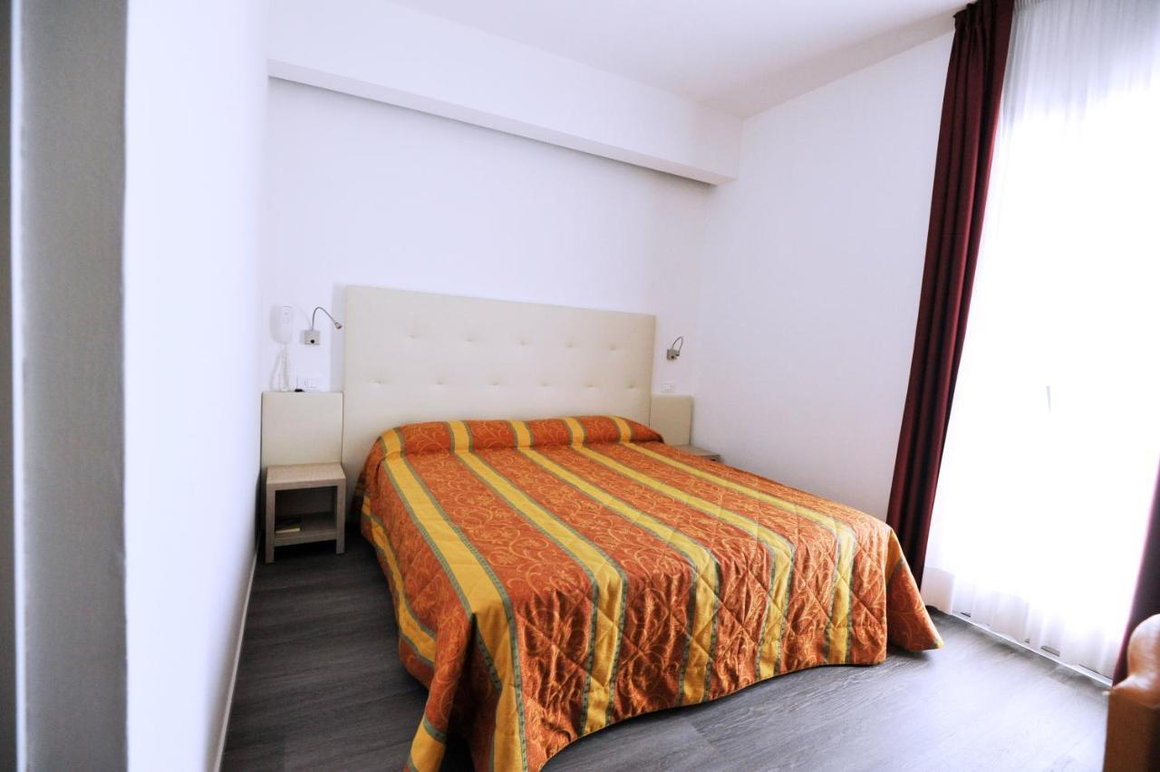 Hotel Marzia Holiday Queen Caorle Exterior photo