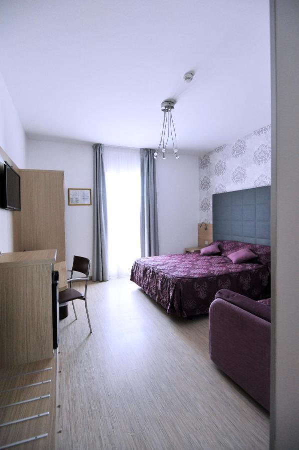 Hotel Marzia Holiday Queen Caorle Exterior photo