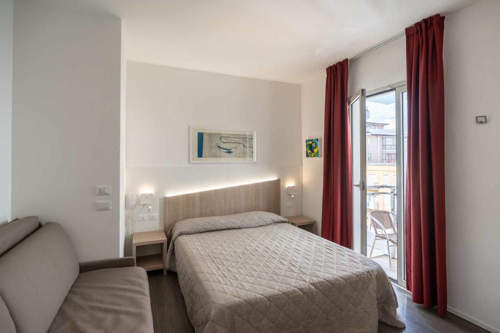 Hotel Marzia Holiday Queen Caorle Exterior photo